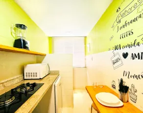 Downtown Loft| Full Kitchen, Air Conditioning| Smart TV - Image 3