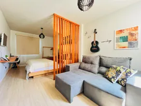 Downtown Loft| Full Kitchen, Air Conditioning| Smart TV - Image 2