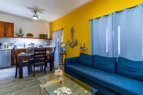 Tamarindo 4- 2 queen beds one block from the esplanade - Image 5
