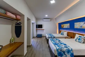 Tamarindo 4- 2 queen beds one block from the esplanade - Image 2