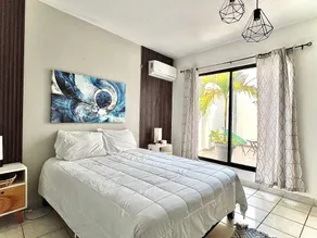 Olas apartment: modern, fresh and private. - Image 4