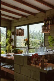 Container House Retreat with Hot Tub - Image 4