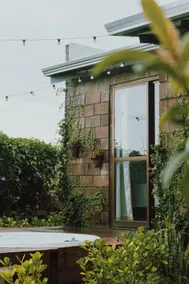 Container House Retreat with Hot Tub - Image 2