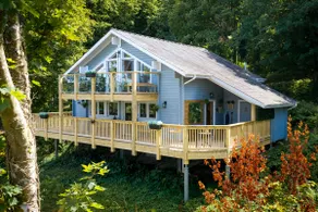 The Rowan - Luxury Lodge and Woodland Views - Image 4