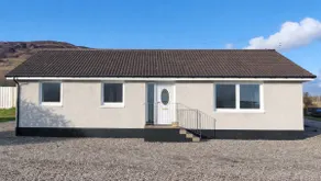 Ardelve, Bungalow, Castle & Isle of Skye view. - Image 5