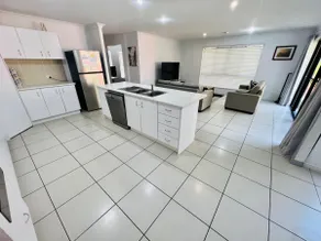 ☀️Sandstone Point! Sleeps 10, Bribie stays - Image 2