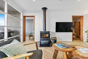 Burrill Lake Cottage - Image 2