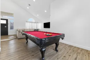 Newly renovated, Near DTLV. 3Bedrooms 2.5 Bath - Image 3