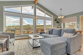 Falcon Ridge Chalet-Woodland Park: WiFi & Views, Deck and Views of Pikes Peak - Image 4