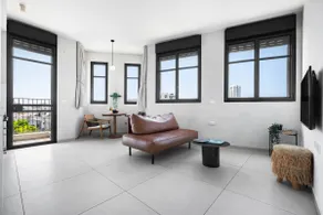 Chic Urban 4th Flr 1BR Apartment w/ Washer&Balcony - Image 2