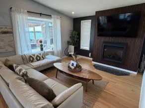 Modern Lakefront Getaway Near Prince Edward County - Image 2