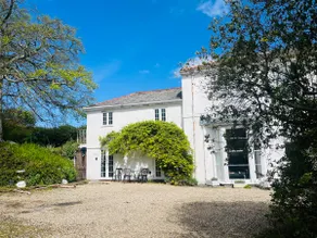 Beautifully Renovated 17th century Coach House - Image 2