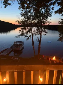 Bright, spacious cottage on a beautiful lake - Image 5