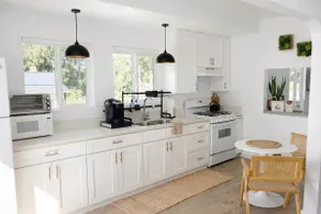 Boho Bungalow+walkable+stocked kitchen+BBQ+private - Image 2