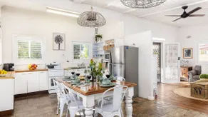 Beach Bungalow - Image 2