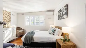 Beach Bungalow - Image 4