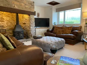 Relaxing quiet escape nr top beaches, free parking - Image 2