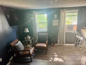 Cozy 2BR Apt• Family/Business Friendly• Near I-84 - Image 3