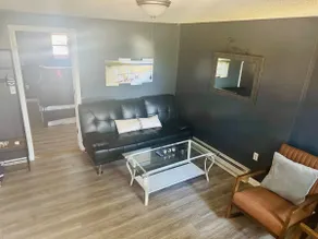 Cozy 2BR Apt• Family/Business Friendly• Near I-84 - Image 2