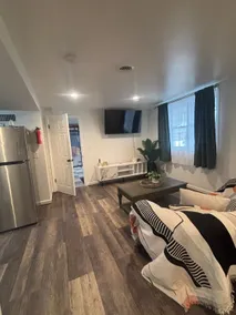 University area studio apartment - Image 2