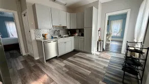 Comfortable 2 bedroom home in center of town. - Image 5