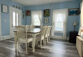 Comfortable 2 bedroom home in center of town. - Image 4