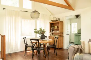 Romantic 1925 Cottage - Cedar Hot Tub, Fireplace - Image 2