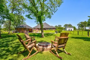 Saltwater Social Club | Pool, Steam & Cabins - Image 5