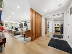 Modern Victorian by Downtown Riverwalk - Image 4