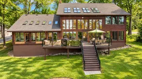 Sunroom-Game room- Family Room- Kayaks, Games - Image 2
