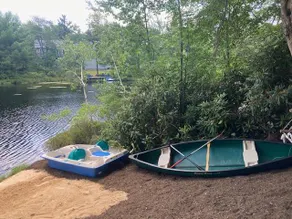 Lakefront Cottage, Private Beach, Dock and Boats! - Image 3