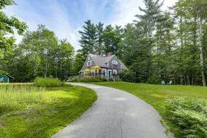 Deck & Fire Pit: Cottage Near Monadnock State Park - Image 4