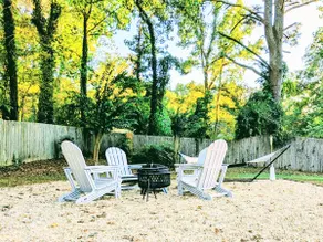 Red Door Retreat + Outdoor Bar, Firepit, Near ATL! - Image 3