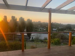 Cosy 4BR Beach Bungalow with Stunning Sunsets - Image 3