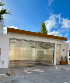 Nice and comfortable smart house with a pool. - Image 2