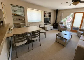 Aspen Townhome with Deck – Great Location - Image 4