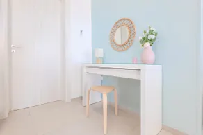 Seafront villa with 4 beds and 1 parking space - Image 3