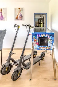 Luxury: Parking, Pinball + 8 min to city + 2 beds 1.50 - Image 3