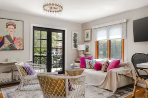Large yard, walk to beach & food. Office & crib. - Image 2