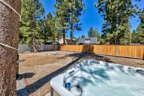 LodgeChic - Pet friendly Hot Tub - Image 3