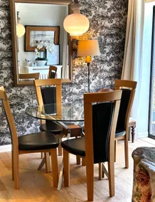 Affordable but Luxury, near city Airport. Parking - Image 2