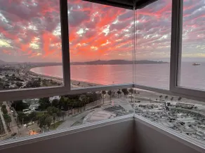 Close to Beach, Enjoy Casino, Restaurants and Rta5 - Image 5