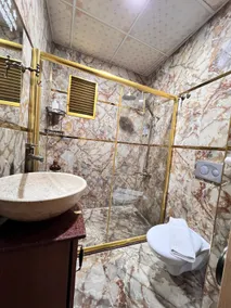 2BR+ Living Room near Blue Mosque No1 - Image 4