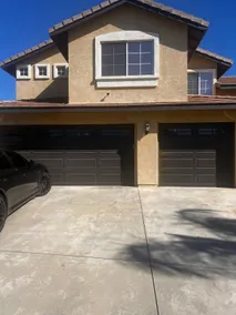 4brm Home with a Huge Backyard! - Image 3