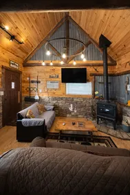 Cozy Buffalo River Cabin Getaway with hot tub!! - Image 3