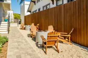 Beachy Bungalow - Image 4