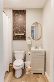 Family Studio : KING BED w/Private Bath / Glamping - Image 4