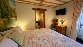 Wesley House Holidays - Choice of 2 Quirky Cottages in 4 private acres - Image 3