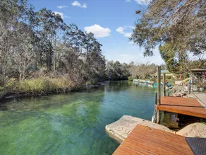 Riverfront Escape on the Weeki Wachee with Kayaks - Image 3