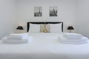 Apartment w/ Parking Close to Nottingham - Image 2